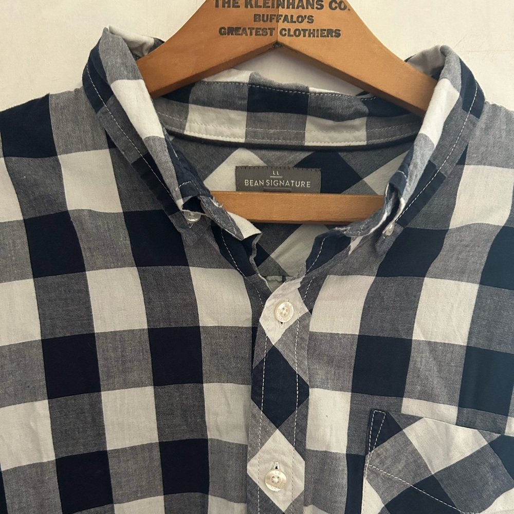 MENS LLBean Signature size Large slim fit button down checked blue & whi…
